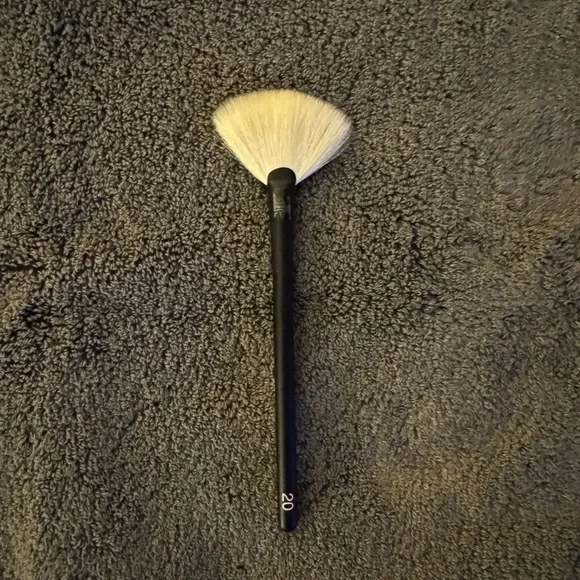 Rephr Brush 20 - authentic - NWOB - Picture 1 of 5